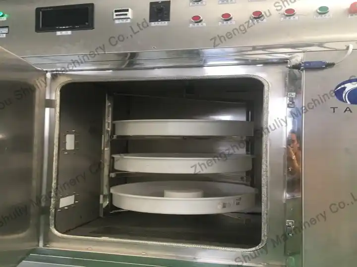 Rotating tray