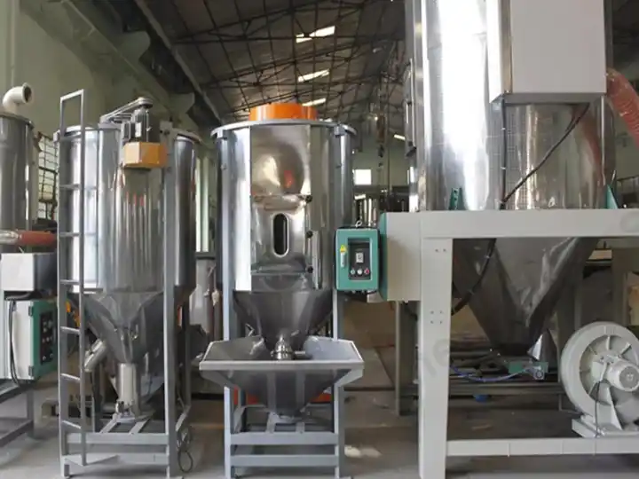 Máy sấy viên nhựa đứng 18 Nhà sản xuất máy sấy viên nhựa