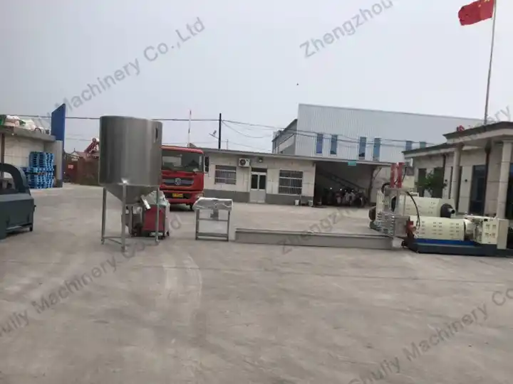 The Latest Vertical Plastic Pellet Drying Machine Of 2025 Shipped To Côte D’ivoire 5 Vertical plastic pellet drying machine manufacturer