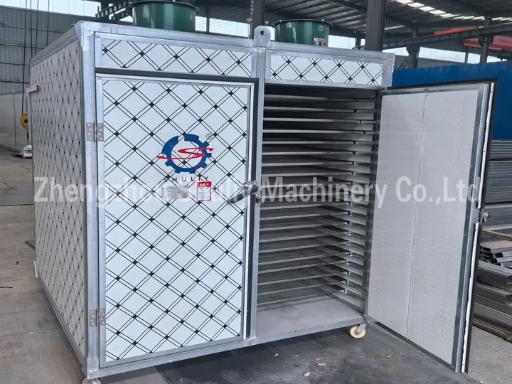 Small box type drying machine